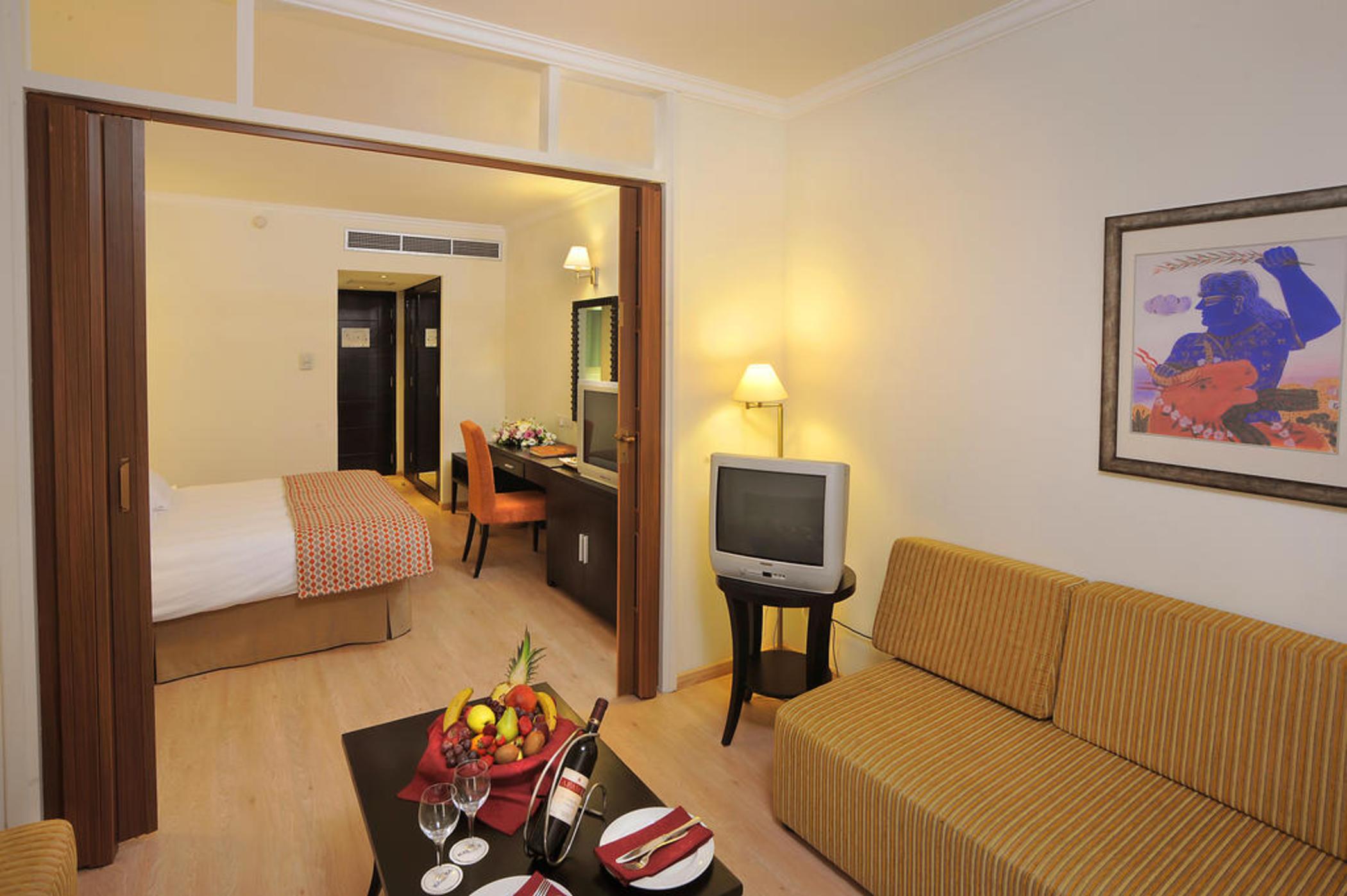Elias Beach Hotel ลิมาซอล ภายนอก รูปภาพ