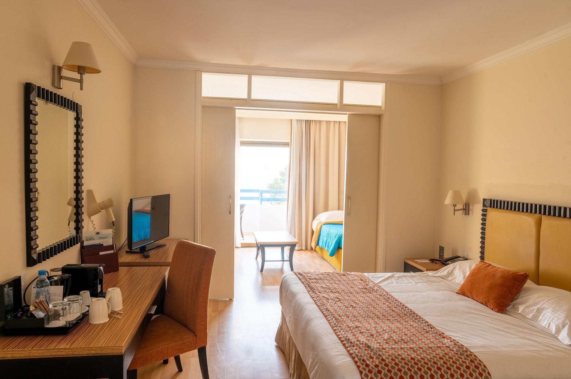 Elias Beach Hotel ลิมาซอล ภายนอก รูปภาพ