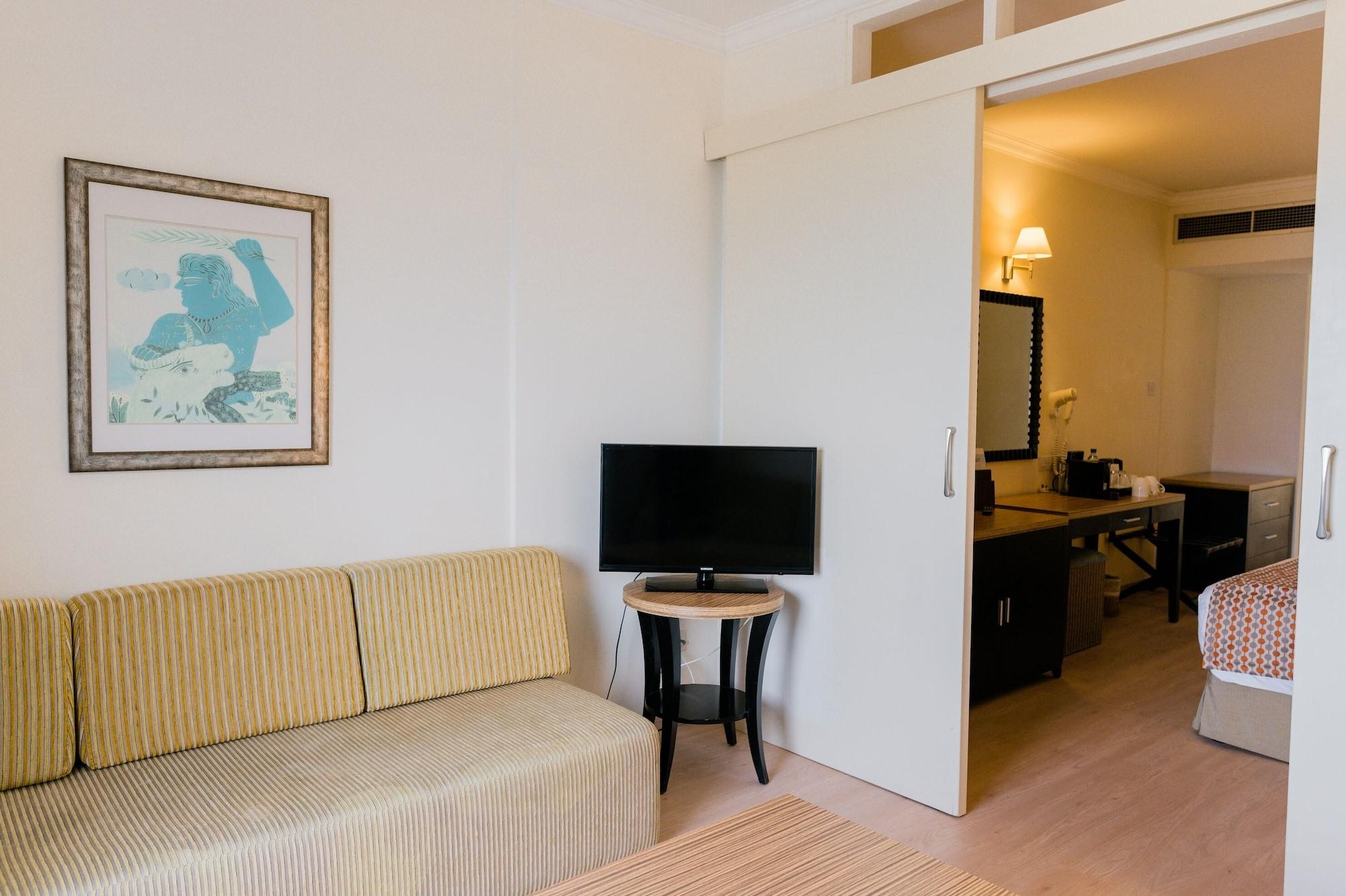 Elias Beach Hotel ลิมาซอล ภายนอก รูปภาพ